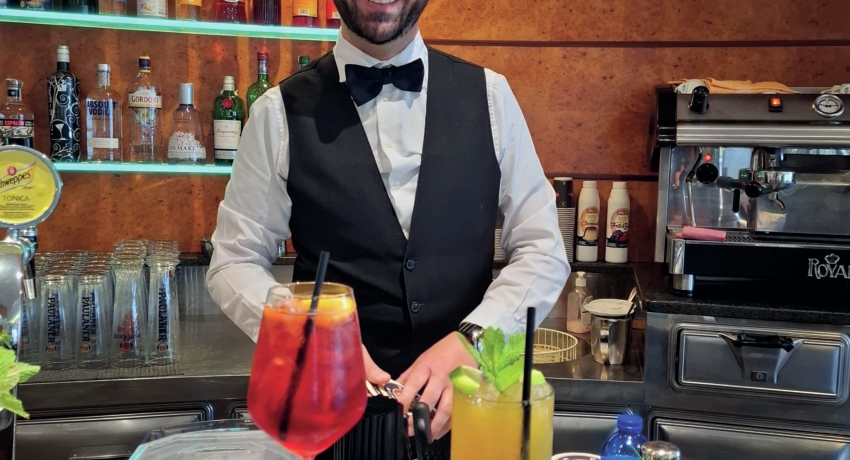 Capitol Bar - Hotel Capitol